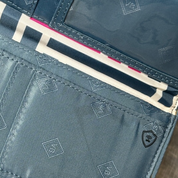 Vera Bradley Painted Medallions Pattern Fall 2017 Tri Fold Magnetic Closure NWOT - Picture 8 of 12